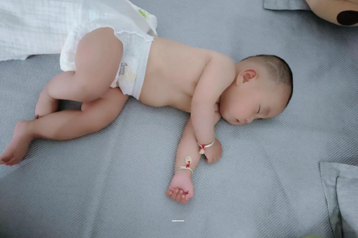 临海几个月宝宝开始长牙